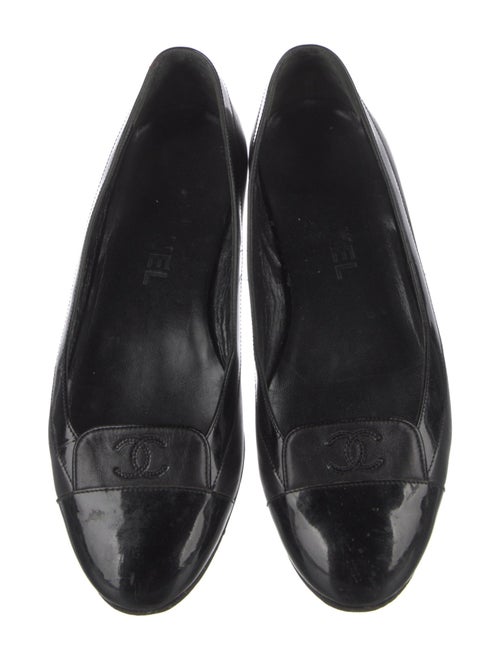 Chanel Interlocking CC Logo Leather Flats
