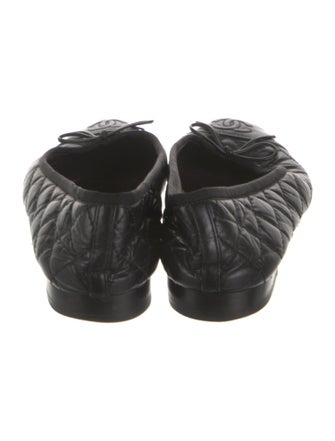 Chanel Interlocking CC Logo Leather Ballet Flats