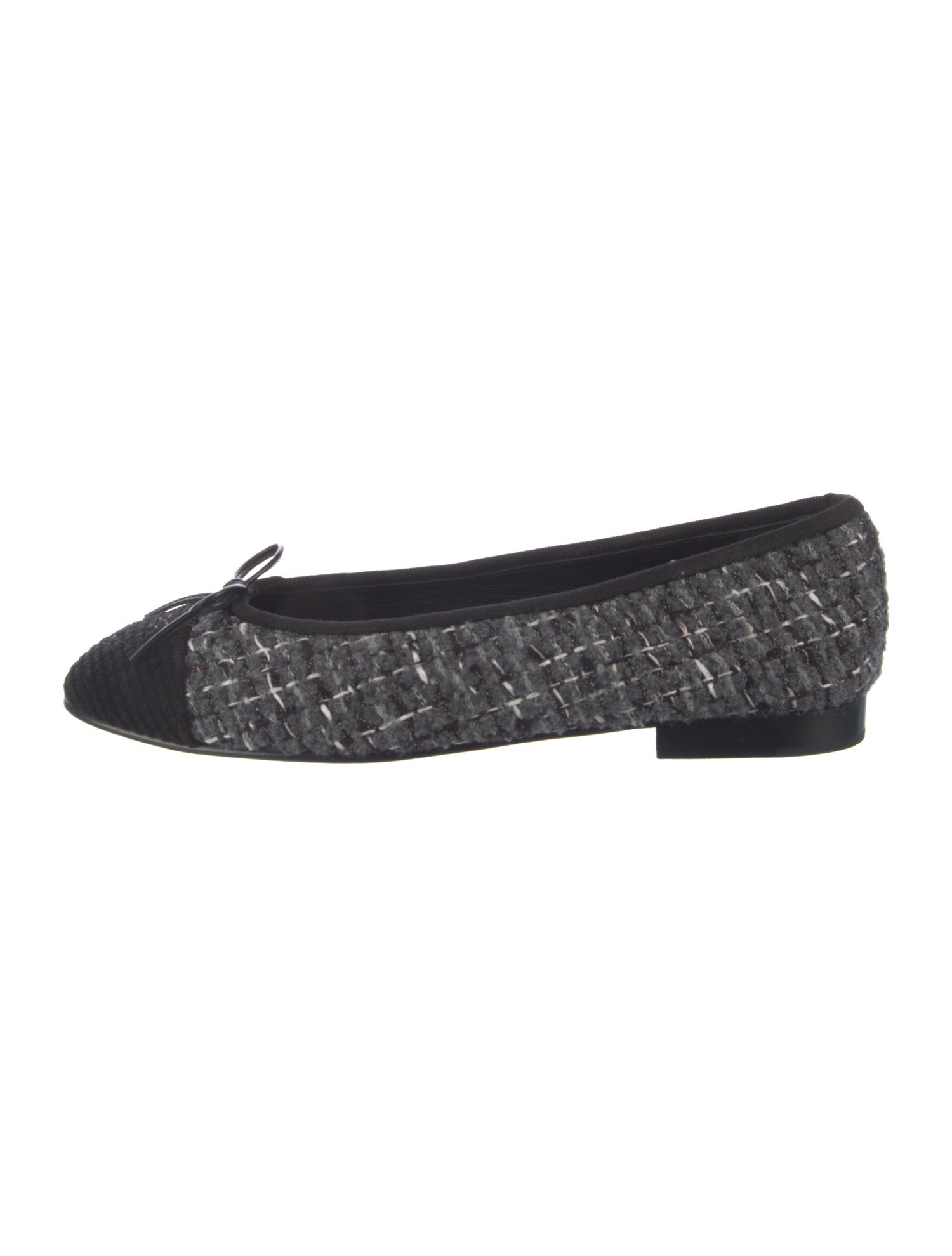 Chanel 2023 Interlocking CC Logo Ballet Flats