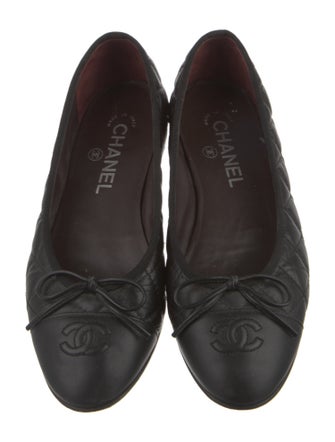 Chanel Interlocking CC Logo Leather Ballet Flats