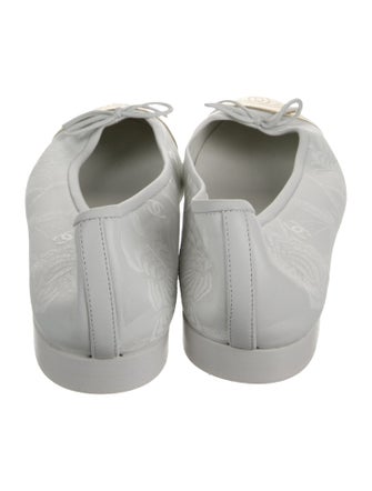 Chanel Interlocking CC Logo Leather Ballet Flats
