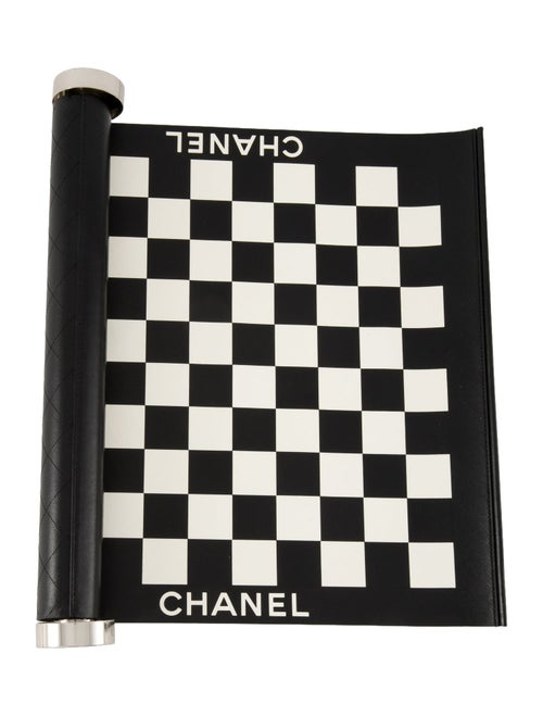 Chanel Métiers d'Art Rolling Checkers Set