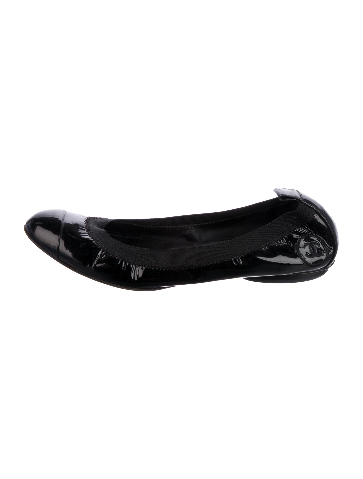 Chanel Interlocking CC Logo Patent Leather Ballet Flats