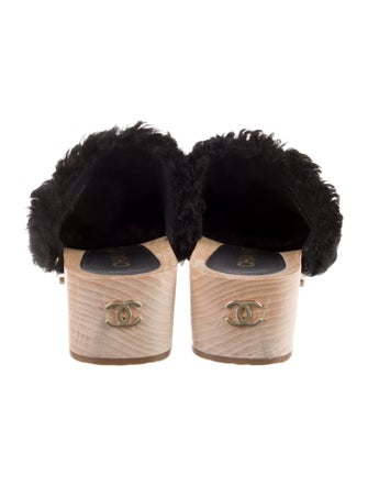 Chanel 2022 Interlocking CC Logo Mules