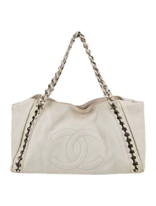 Chanel E/W Modern Chain Tote