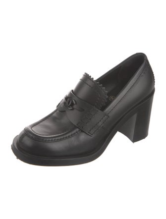 Chanel 2023 Interlocking CC Logo Pumps