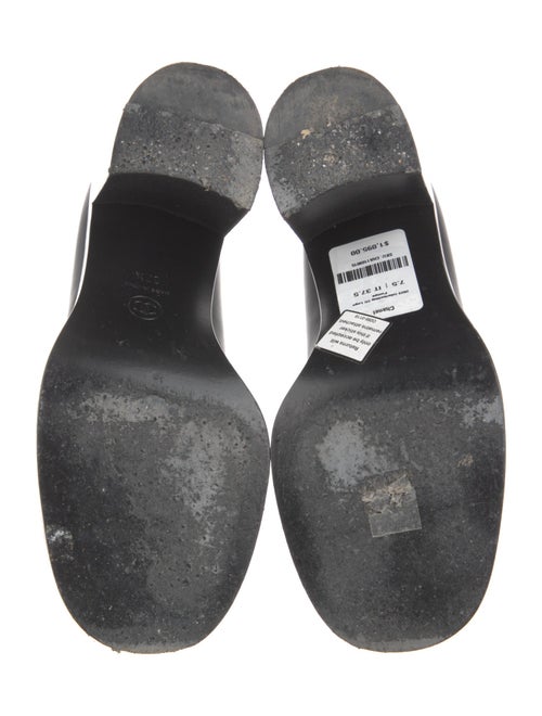 Chanel 2023 Interlocking CC Logo Pumps