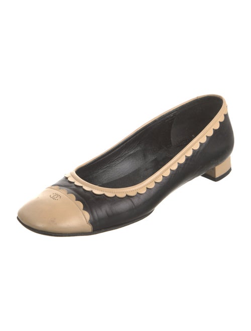Chanel Interlocking CC Logo Leather Ballet Flats