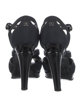 Chanel Interlocking CC Logo Patent Leather Sandals