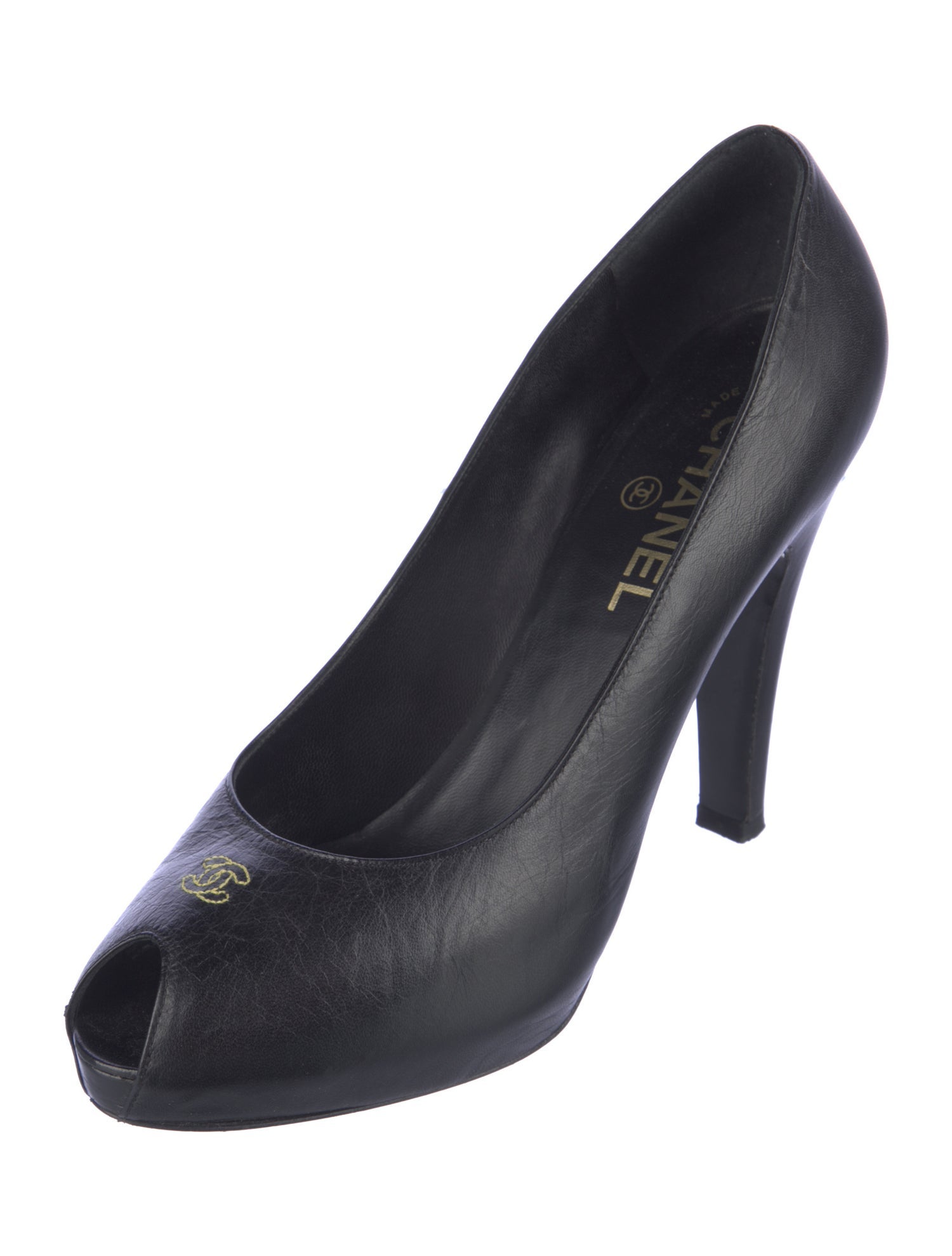 Chanel Interlocking CC Logo Calfskin Pumps