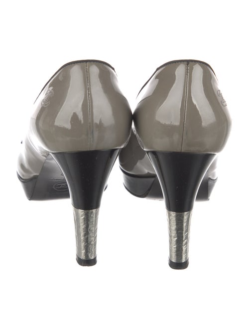 Chanel 2011 Interlocking CC Logo Pumps