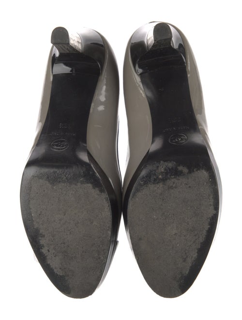 Chanel 2011 Interlocking CC Logo Pumps