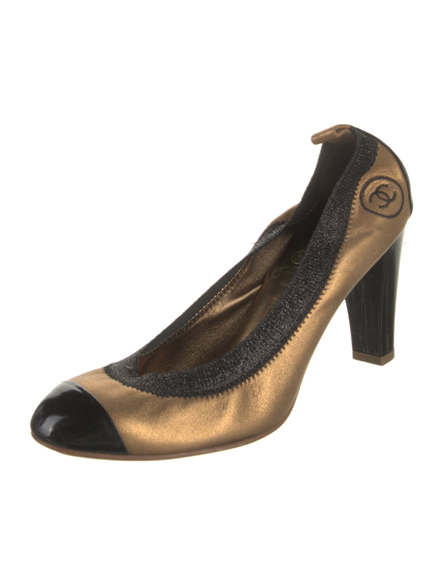 Chanel Interlocking CC Logo Leather Pumps