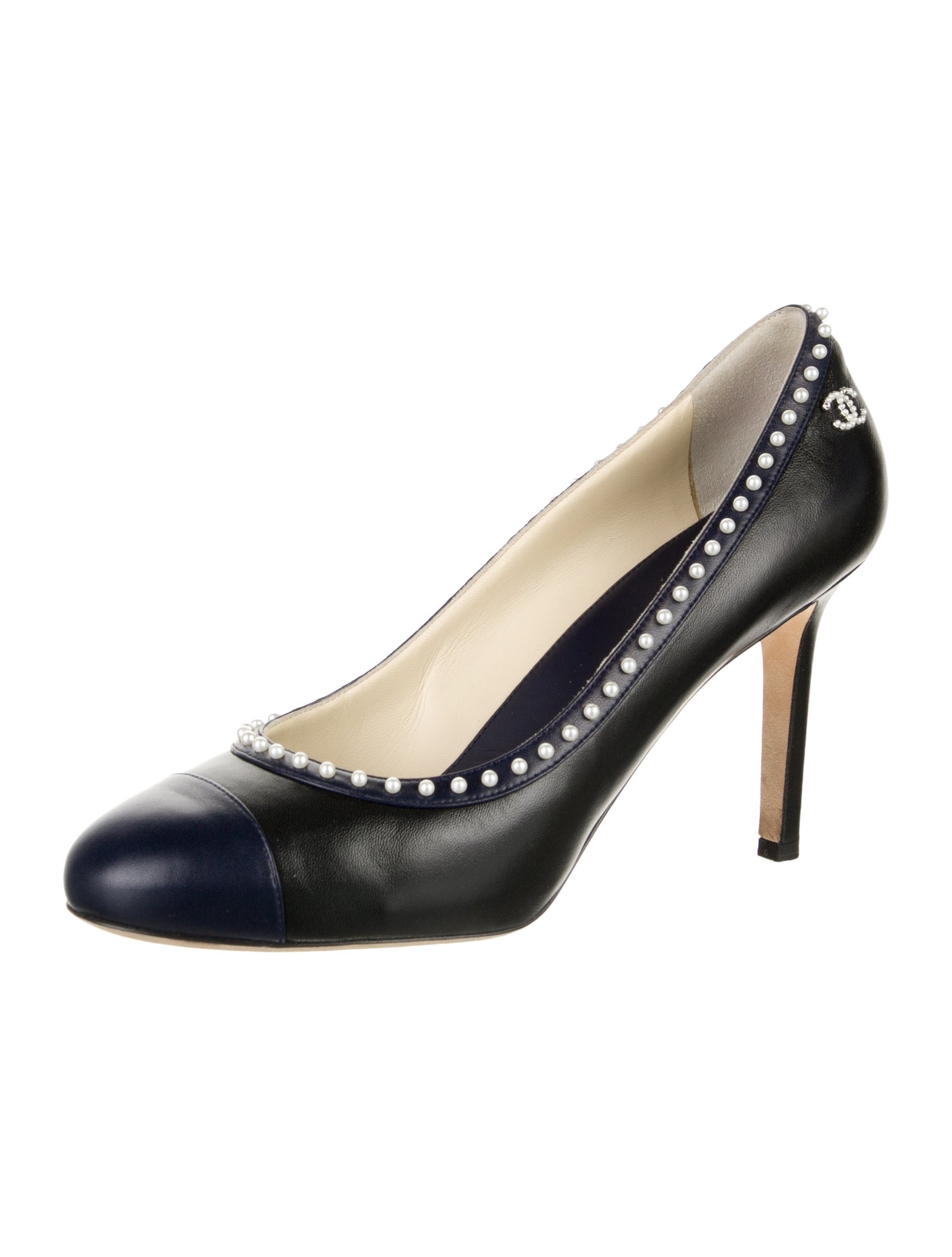 Chanel 2016 Interlocking CC Logo Pumps