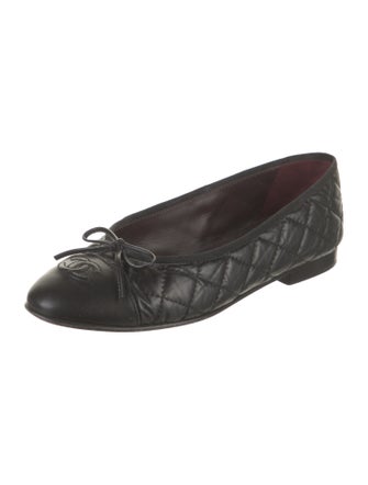 Chanel Interlocking CC Logo Leather Ballet Flats