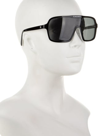 Chanel 2024-2025 Interlocking CC Logo Sunglasses