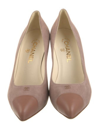 Chanel Interlocking CC Logo Suede Pumps