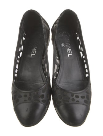 Chanel Interlocking CC Logo Calfskin Flats