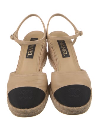 Chanel 2023 Interlocking CC Logo Slingback Pumps