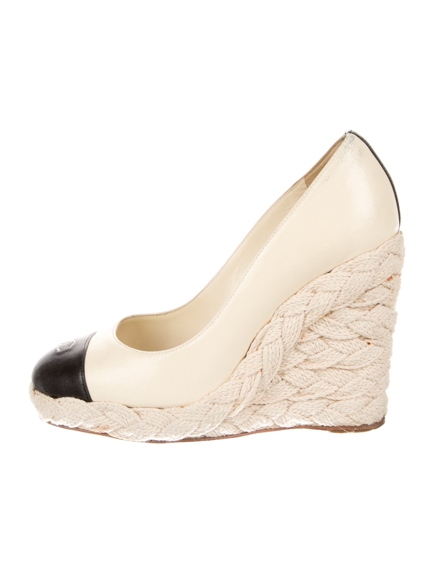 Chanel Vintage 2010 Pumps