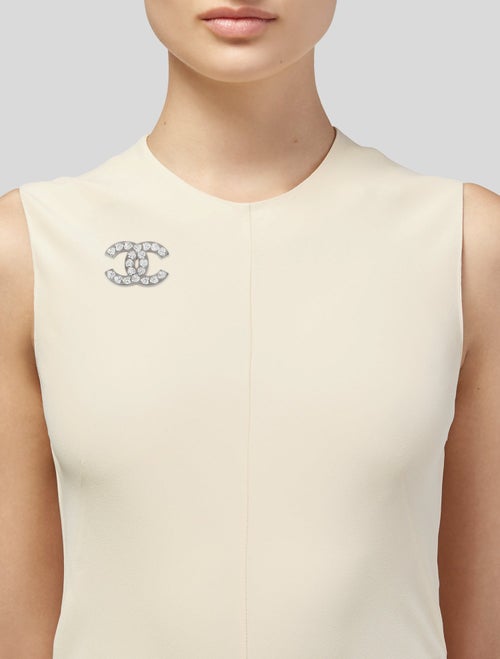 Chanel Strass Heart CC Brooch