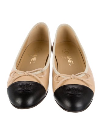 Chanel Interlocking CC Logo Lambskin Ballet Flats