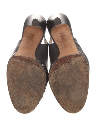 Chanel Interlocking CC Logo Leather Slingback Pumps