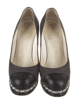 Chanel Interlocking CC Logo Suede Pumps