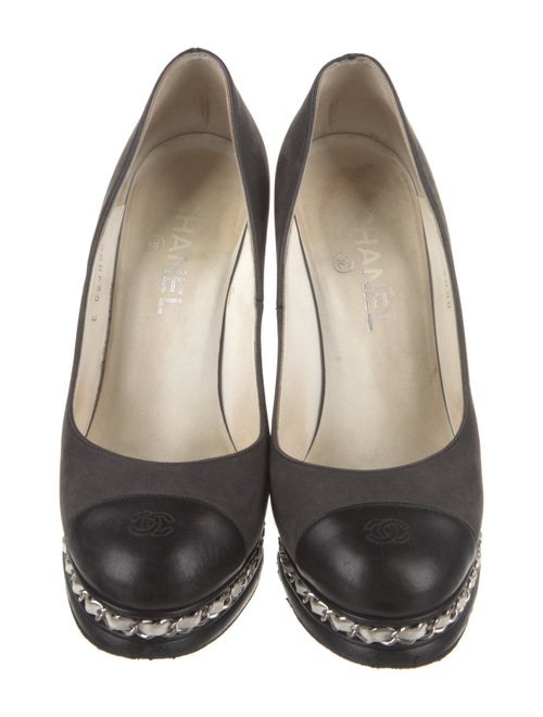 Chanel Interlocking CC Logo Suede Pumps