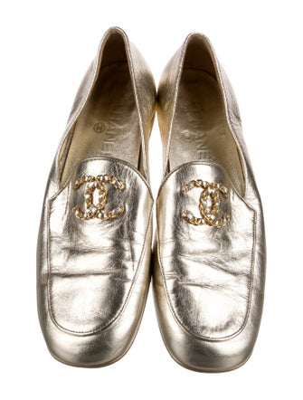 Chanel 2023 Interlocking CC Logo Loafers