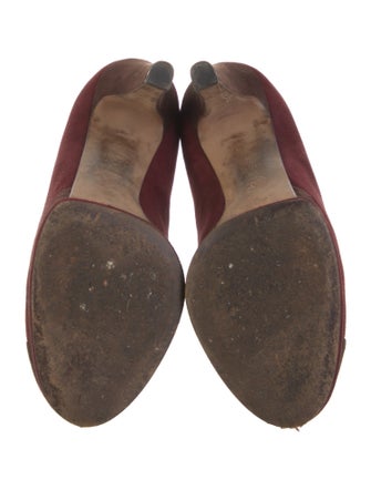 Chanel 2012 Interlocking CC Logo Pumps