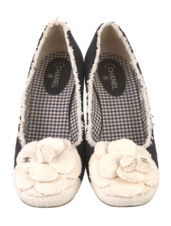 Chanel 2011 Interlocking CC Logo