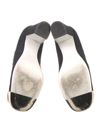 Chanel 2011 Interlocking CC Logo