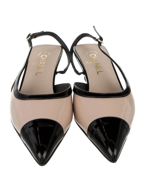 Chanel Interlocking CC Logo Patent Leather Slingback Pumps