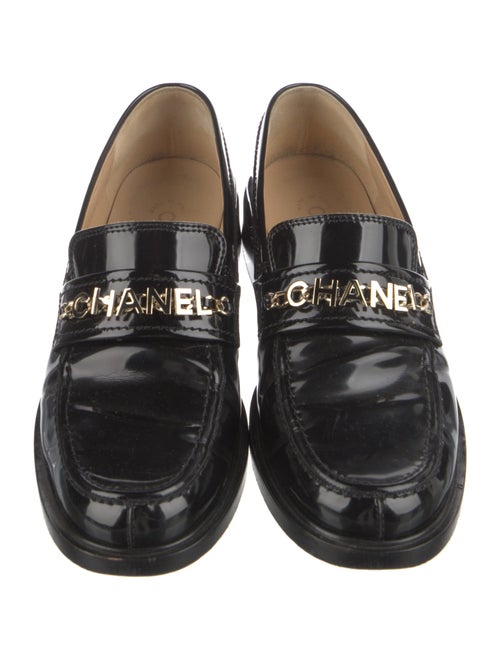 Chanel 2022 Interlocking CC Logo Loafers