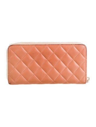 Chanel 2017-2018 Interlocking CC Logo Continental Wallet