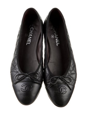 Chanel Interlocking CC Logo Leather Ballet Flats