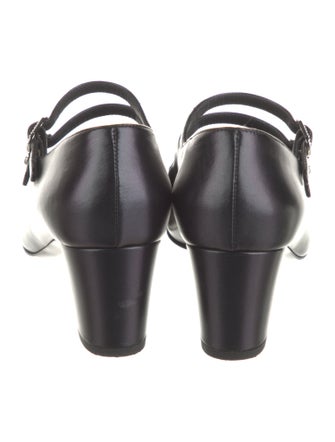 Chanel 2024 Interlocking CC Logo Pumps