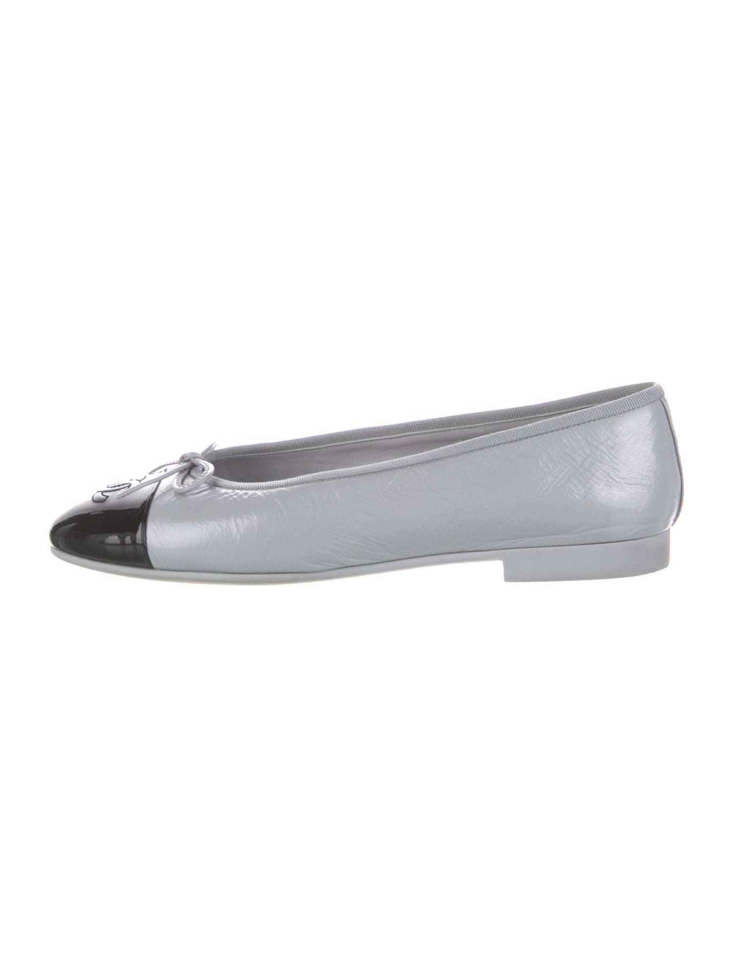 Chanel Interlocking CC Logo Leather Ballet Flats