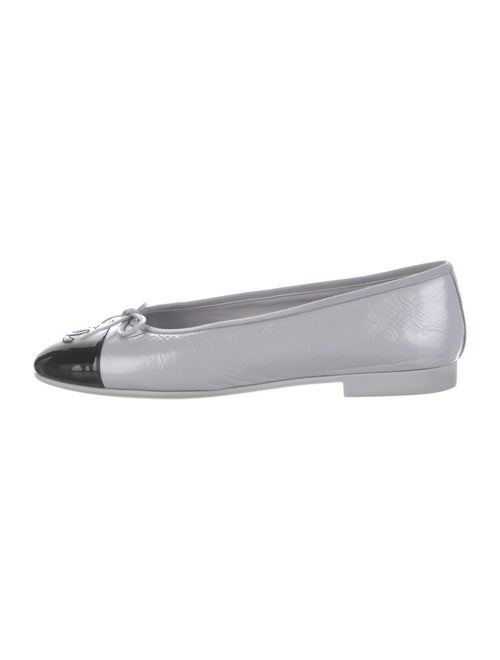 Chanel Interlocking CC Logo Leather Ballet Flats