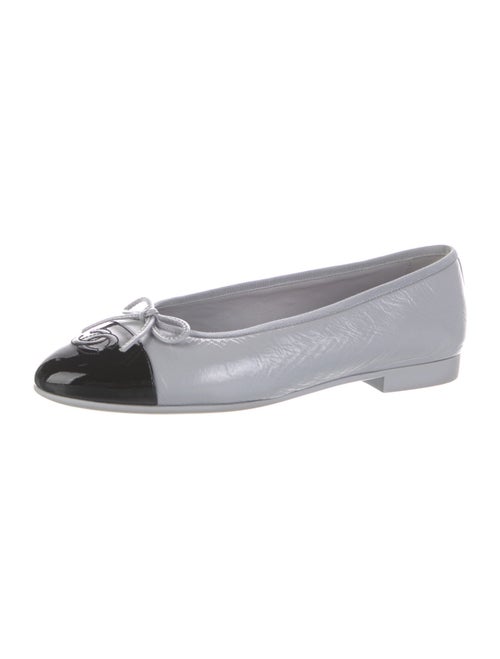 Chanel Interlocking CC Logo Leather Ballet Flats