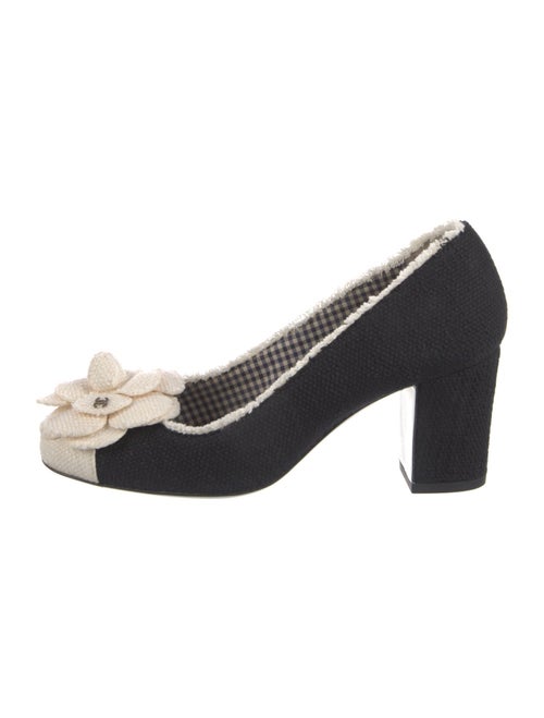 Chanel 2011 Interlocking CC Logo Pumps