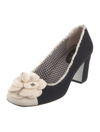 Chanel 2011 Interlocking CC Logo Pumps