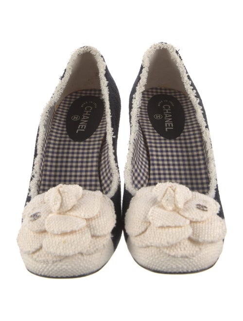 Chanel 2011 Interlocking CC Logo Pumps