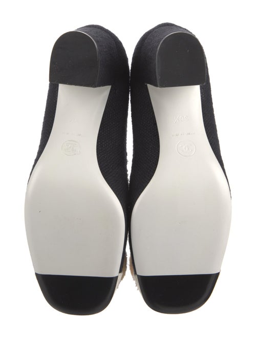 Chanel 2011 Interlocking CC Logo Pumps