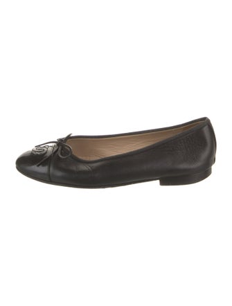 Chanel Interlocking CC Logo Leather Ballet Flats