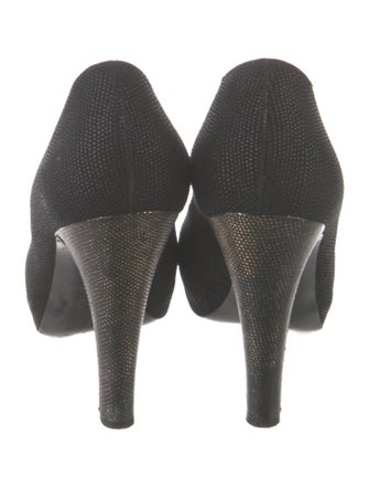 Chanel Interlocking CC Logo Karung Pumps