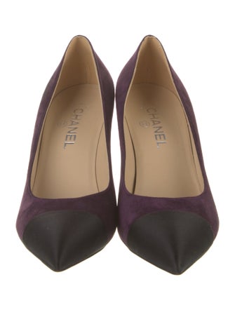 Chanel Interlocking CC Logo Suede Pumps