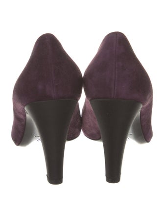 Chanel Interlocking CC Logo Suede Pumps