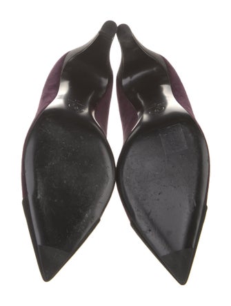 Chanel Interlocking CC Logo Suede Pumps